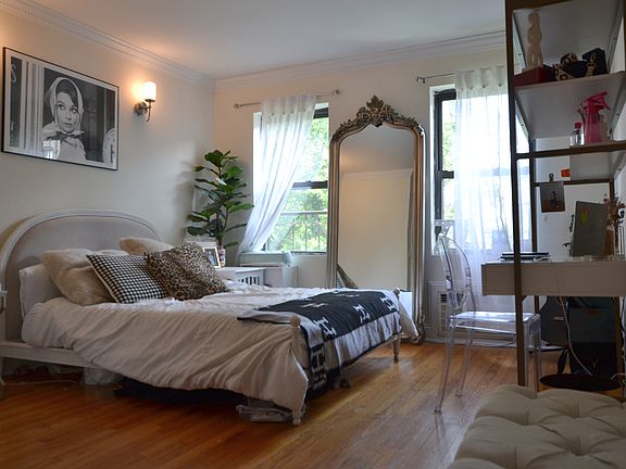 2nd image of 225 E 12th St APT 5B