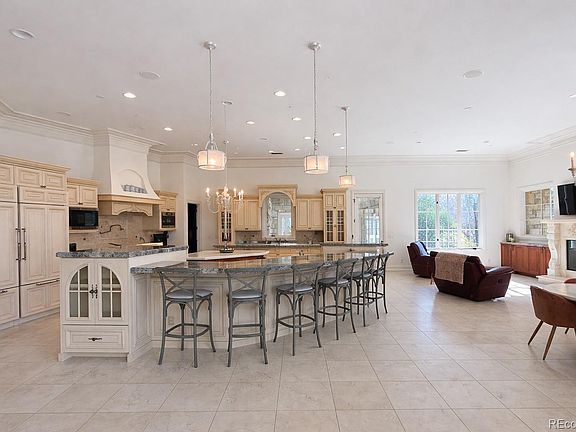 3rd image of 1615 Stardance Circle