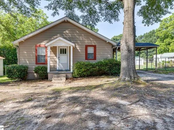 18 Hudson St, Taylors, SC 29687