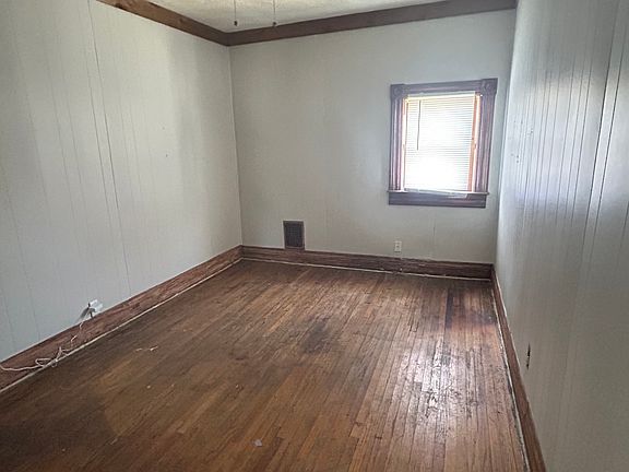 3rd image of 628 Orville Ave #3