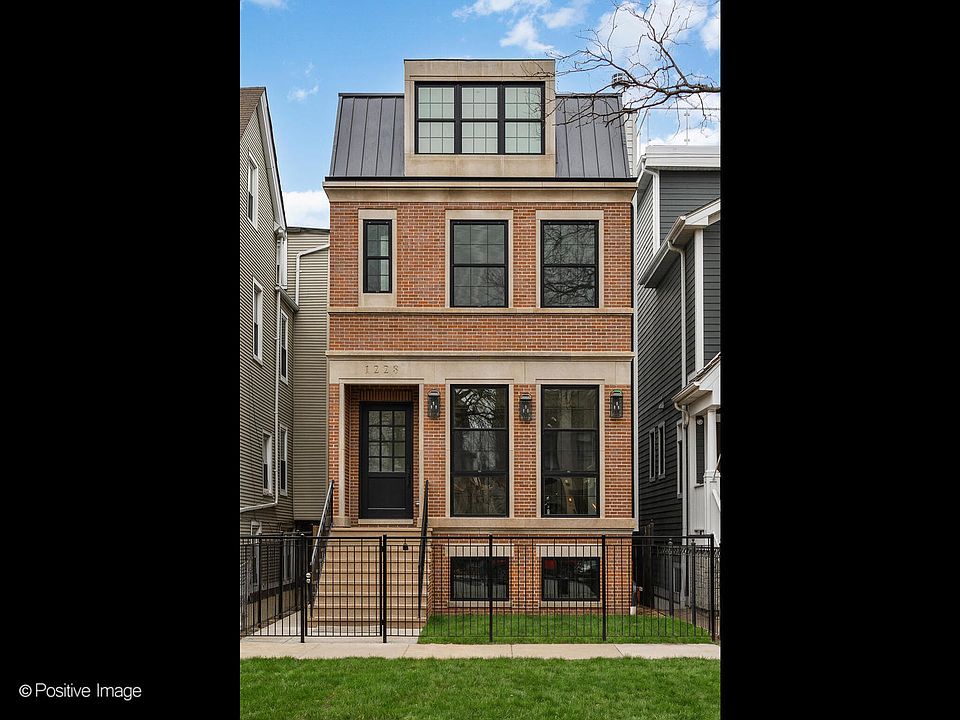 1st image of 1228 W Wellington Ave