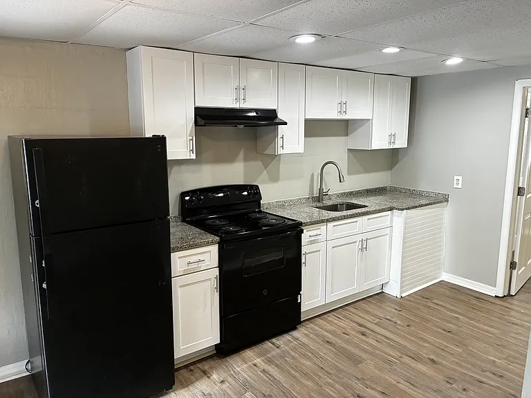 2146 Inwood Ter — Photo 15