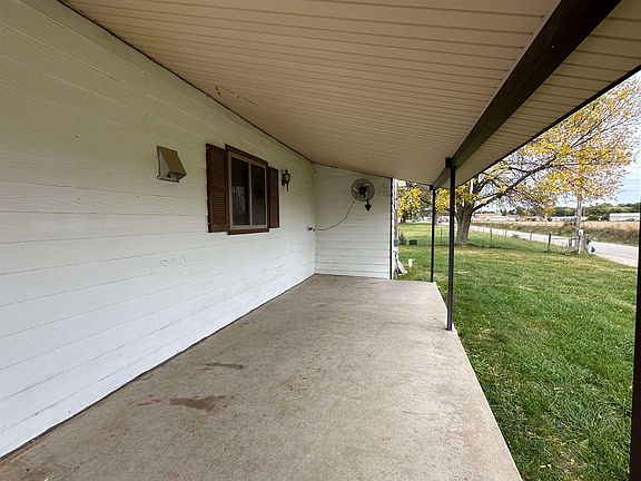 5th image of 16560 Amherst Rd
