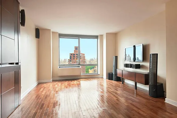 Rented by Town Residential | media 17