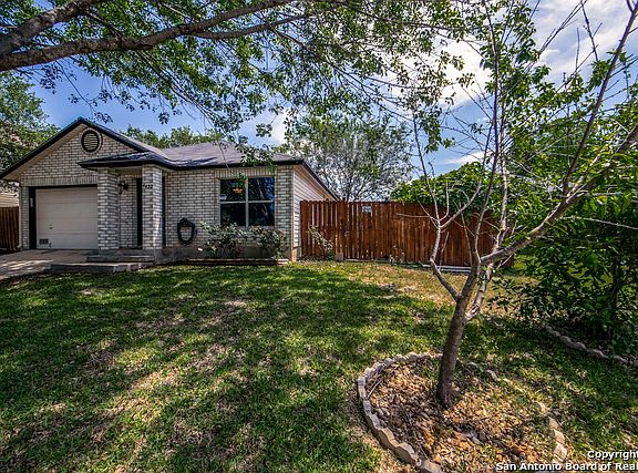 4th image of 5422 Champions Hill Dr
