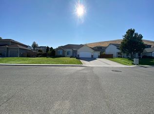 5101 Milky Way, West Richland, WA
