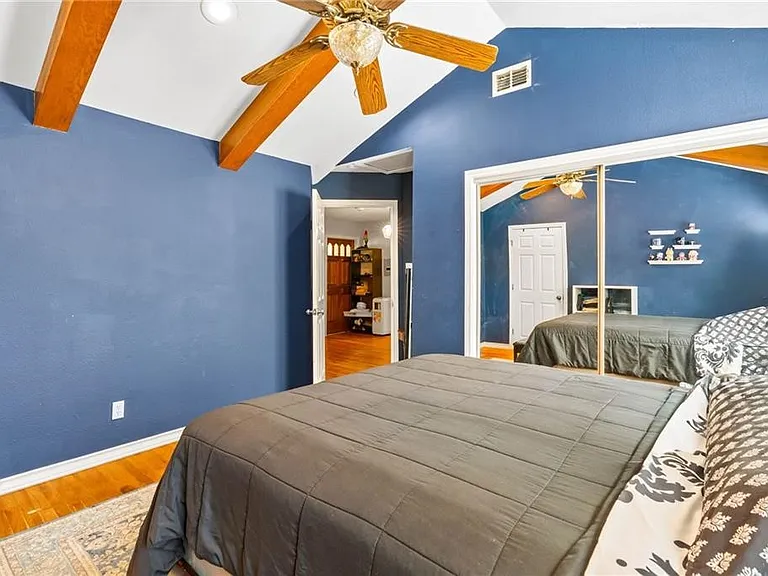 626 Caddo St — Photo 17