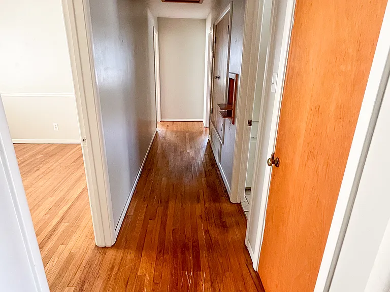 702 N 13th St — Photo 9