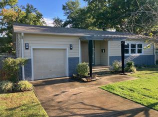 715 NW 6th St, Bentonville, AR 72712