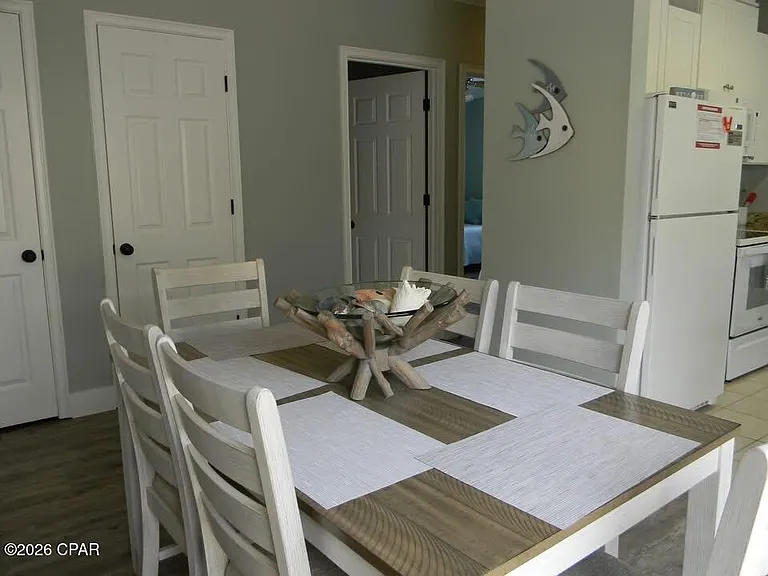 1412 Country Club Rd — Photo 3