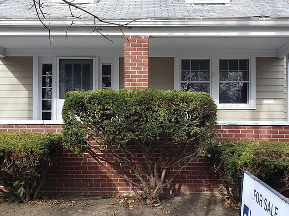 2nd image of 510 Eleanor Ave