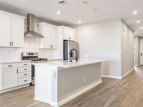 4th image of 3305 Wolf Tail Loop