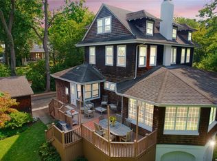 19 Reid Ave, Port Washington, NY 11050