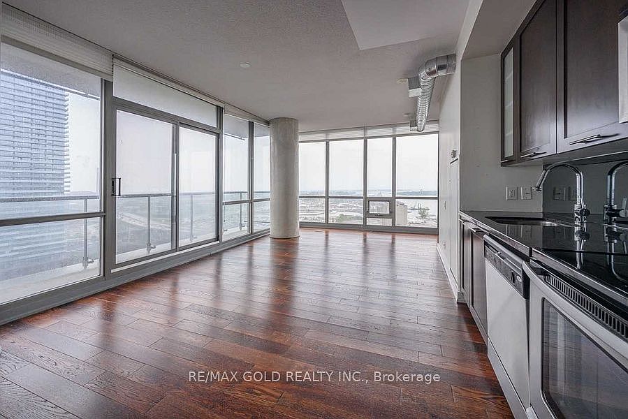 1st image of 33 Mill St #1904