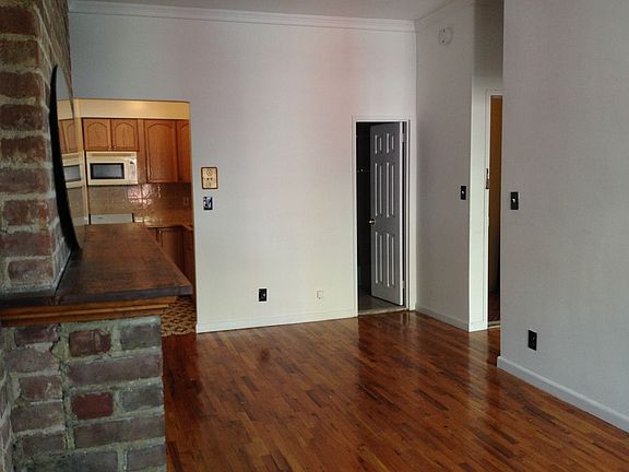 3rd image of 64 W 85th St APT 4A