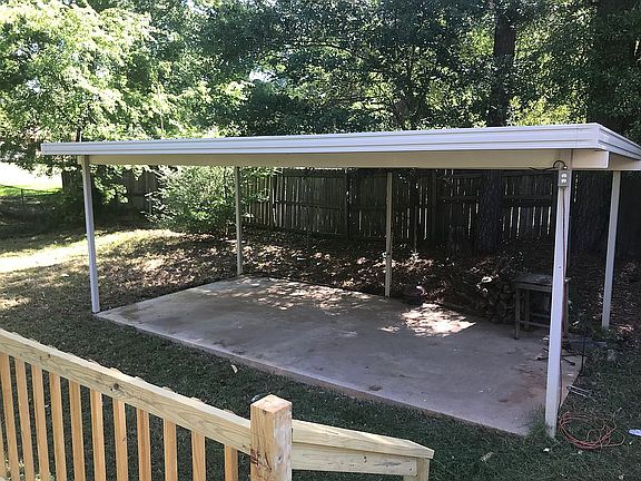 4th image of 311 W Elm Creek Dr
