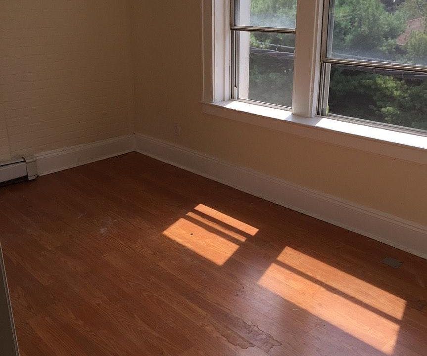 1st image of 118 Badger Ave APT 3
