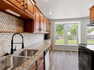 4926 Sandalwood Ln, Arlington, TX 76017