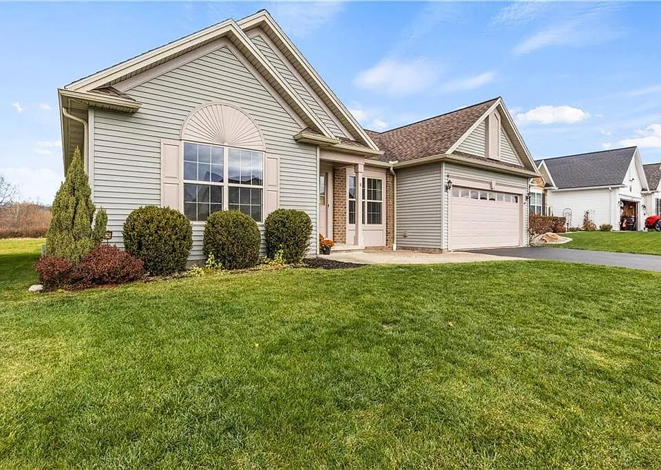 18 Amalfi Dr