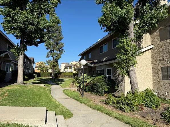 4195 Kingsley St Unit 43, Montclair, CA 91763