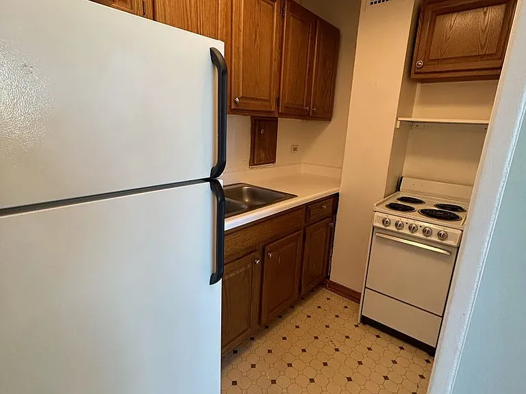 4180 Marine Terrace Apartments — Photo 101