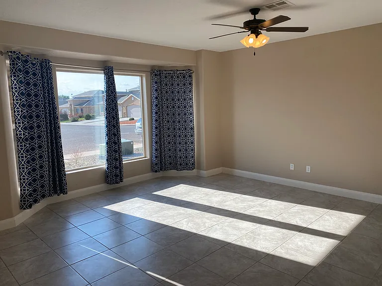 1661 S East Canyon Dr — Photo 4