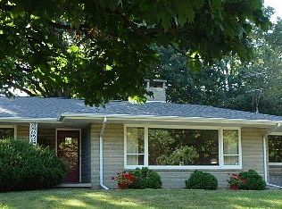 3807 Cadillac Dr, Waterloo, IA 50701