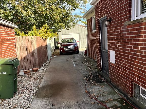 4th image of 8107 Winona Ave
