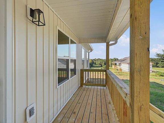 3rd image of 13580 Old Kentucky Rd