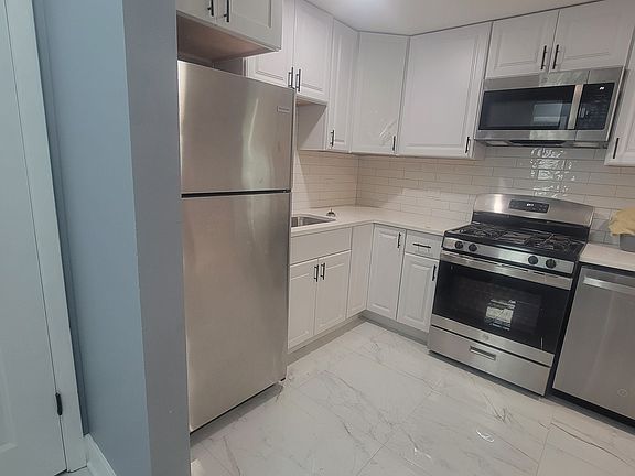 5th image of 4250 W Lawrence Ave #2W