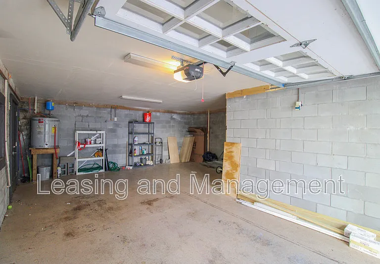 13 Corinne St — Photo 19