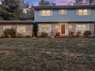 18 Hillside Rd, Birdsboro, PA 19508