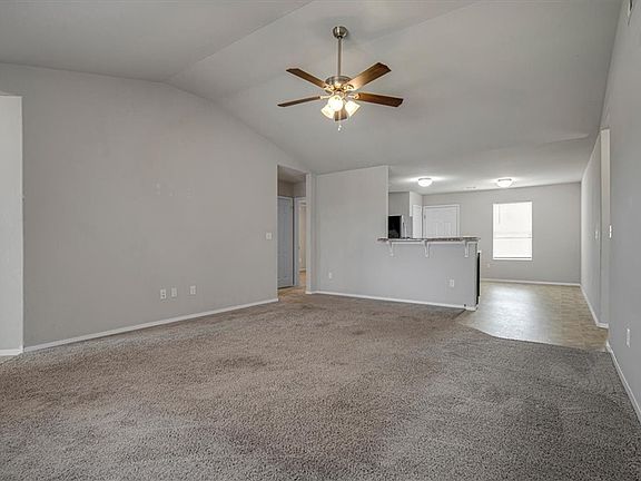 4th image of 933 Ethan James St