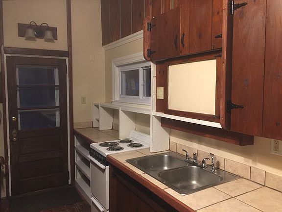4th image of 24 Cooper Hill Rd #C