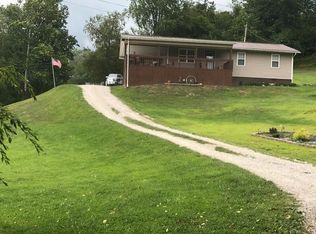 75 Thompson St, Wayne, WV 25570