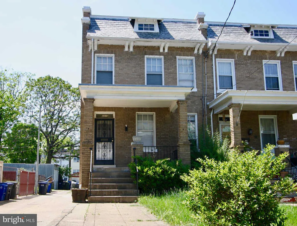 4310 2nd St NW photo 1