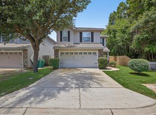 2909 Five Oaks Ln, Shalimar, FL 32579