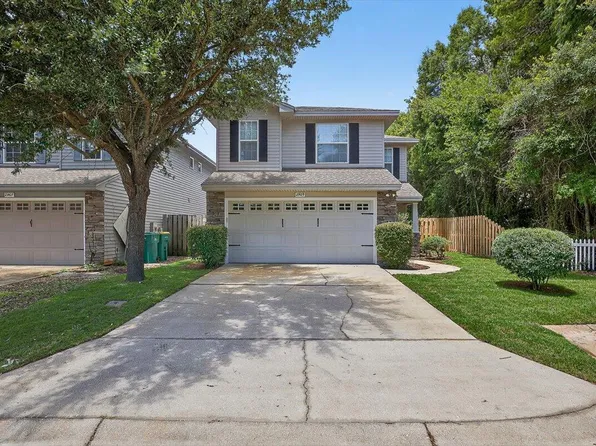 2909 Five Oaks Ln, Shalimar, FL 32579