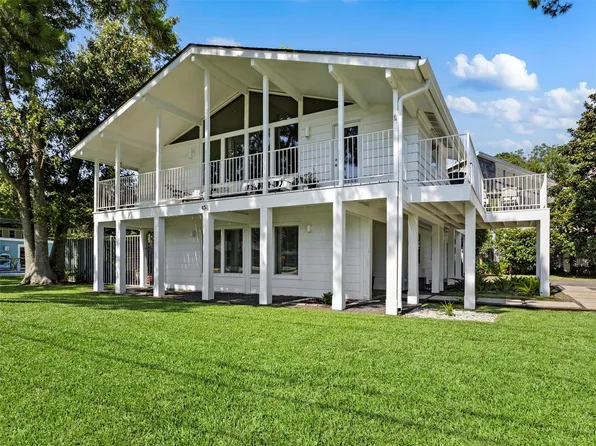 432 Glen Cove St, Kemah, TX 77565