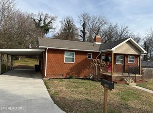 118 E Newkirk Ln, Oak Ridge, TN 37830