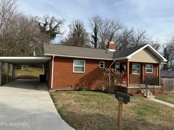 118 E Newkirk Ln, Oak Ridge, TN 37830