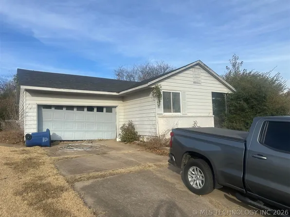 5807 E 22nd Pl, Tulsa, OK 74114