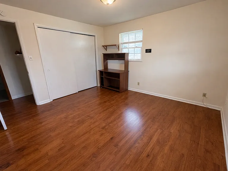 711 Hulen Dr — Photo 15