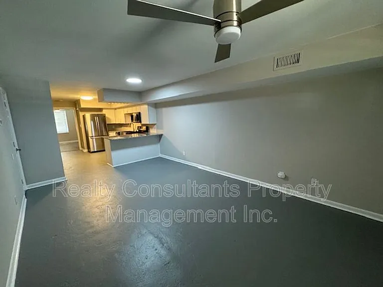 604 E Iredell Ave #7 — Photo 7