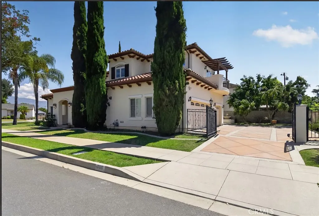 5 bed, 3332 sqft, $6,800 — Photo 3