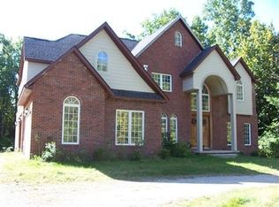 25173 Farmbrook Rd, Southfield, MI 48034