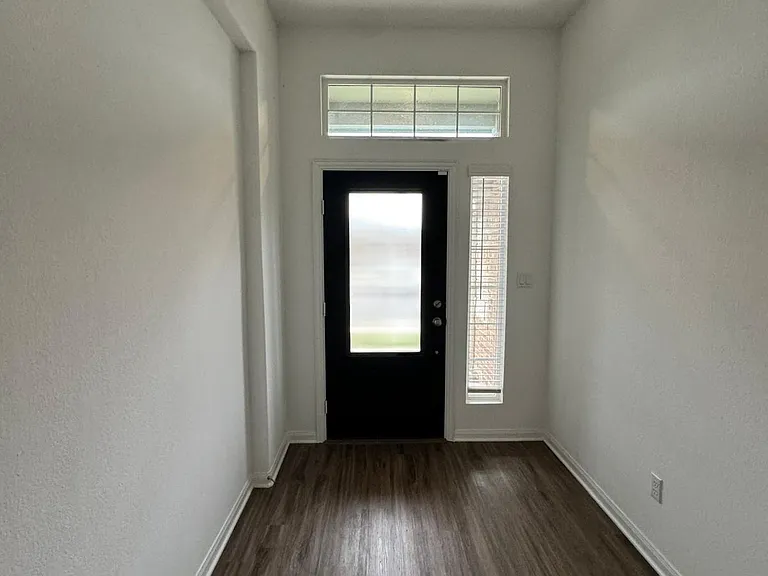 12204 Perritos Pl — Photo 2