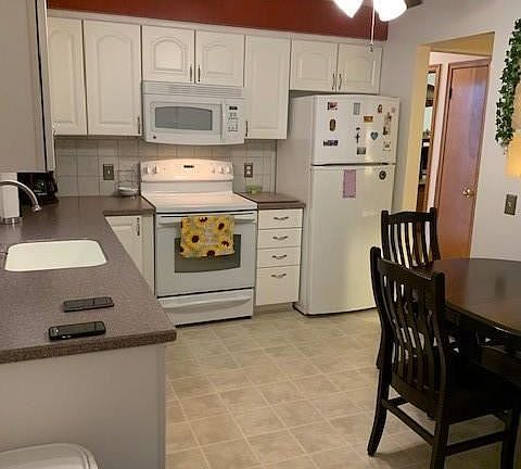 3rd image of 21224 Lark Ct