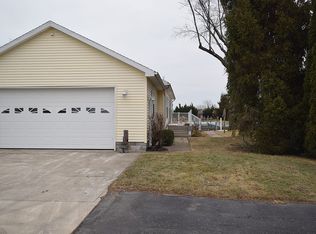 1561 N Starboard Ave, Port Clinton, OH 43452