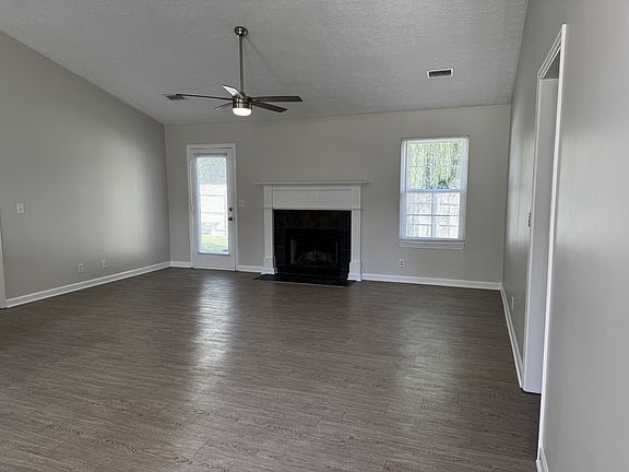 4th image of 1134 Melvin Dr
